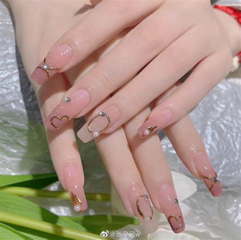 Pin by Arisa on การบันทึกอย่างรวดเร็ว | Pretty gel nails, Nail designs, Trendy nails