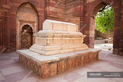 Tomb of iltutmish - Stock Photos, Royalty Free Images | Focused