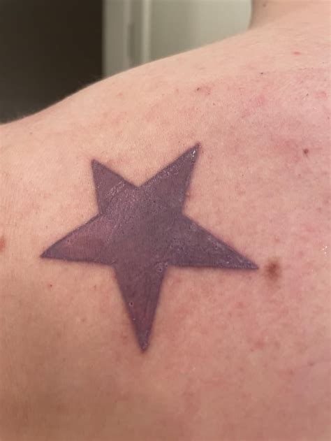 Got this JOJO birthmark tattoo, now thinking of Dio’s 3 earlobe dots ...