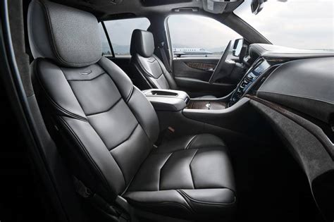 2020 Cadillac Escalade Pictures - 139 Photos | Edmunds