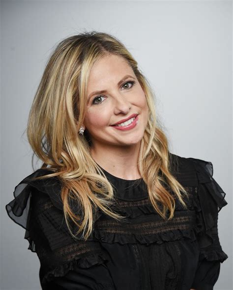 Sarah Michelle Gellar Latest Photos - CelebMafia