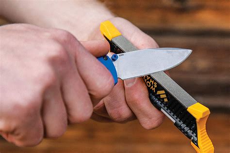 Knife Sale: EDC Blades Up to 40% Off | GearJunkie