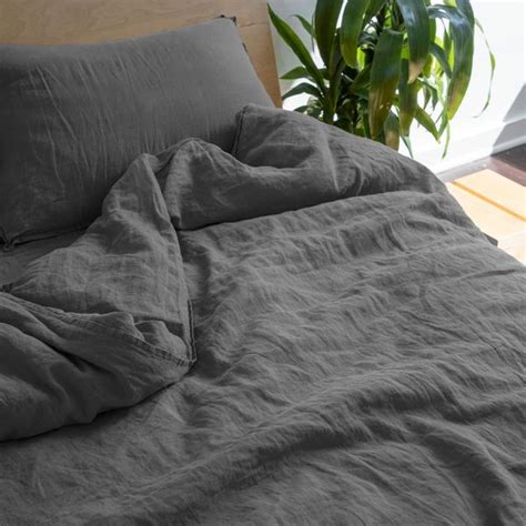 The Best Linen Bed Sheets: Brooklinen, Parachute & More 2020 | The Strategist | New York Magazine