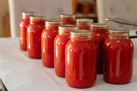 Basic Tomato Sauce - Canning The Summer Produce - Bernardin Recipe - Quarantine 2020