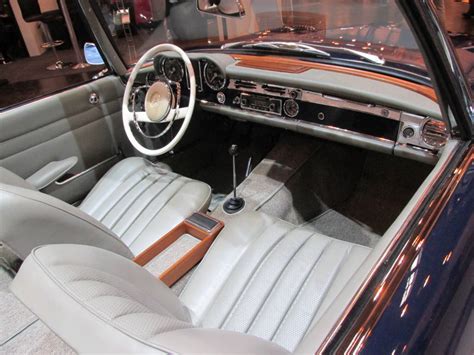 Mercedes-Benz W113, dashboard and interior | granada-uwe | Flickr