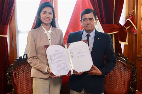 Firma de Autógrafa - Comunicaciones » Comunicaciones