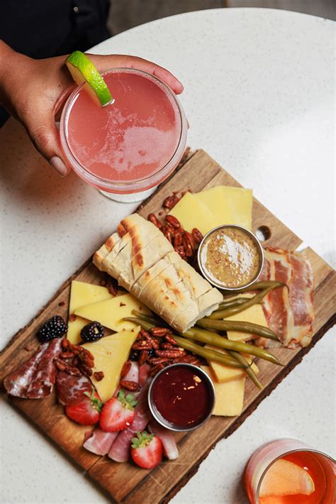 Where to find food-centric happy hour specials around Baton Rouge