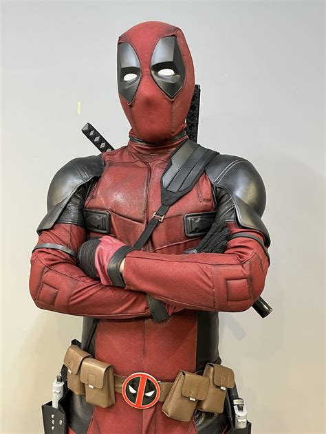 deadpool5_1024x.jpg?v=1684461054