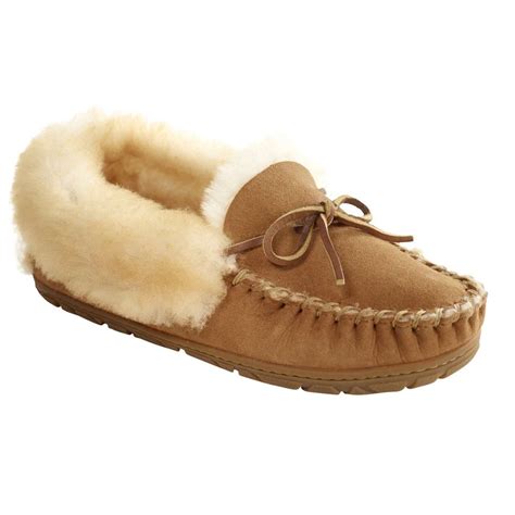 15 Best Slippers for Women 2024, According to Pros