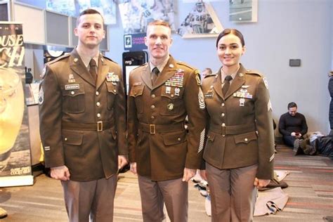 Soldiers to Get New Greens Uniform in 2020 After Army Finalizes Design | Military.com