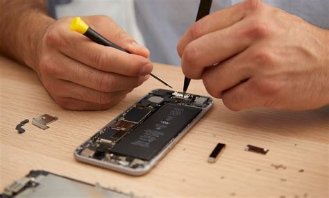 iPhone Battery Replacement - Phone Planet | Groupon