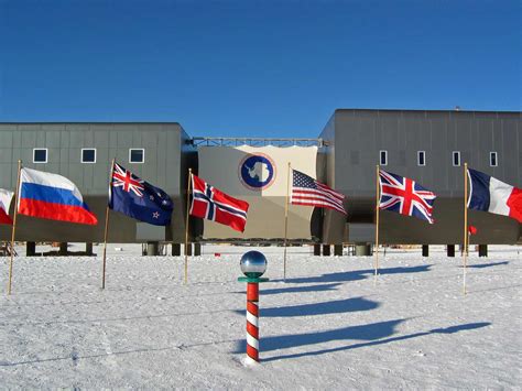 Archivo:Amundsen-scott-south pole station 2007.jpg - Wikipedia, la enciclopedia libre