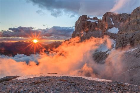 Premium Photo | Sunset in dolomite alps italy