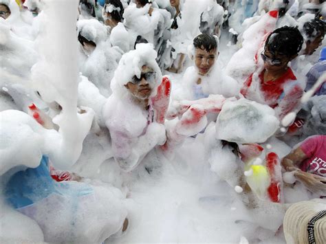 Thailand's Songkran Water Festival [Photos] - Business Insider