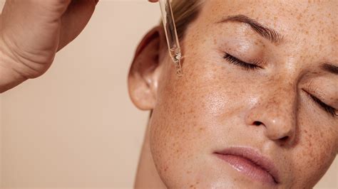 Azelaic Acid for Acne: How to Use This Underrated Ingredient | Marie Claire