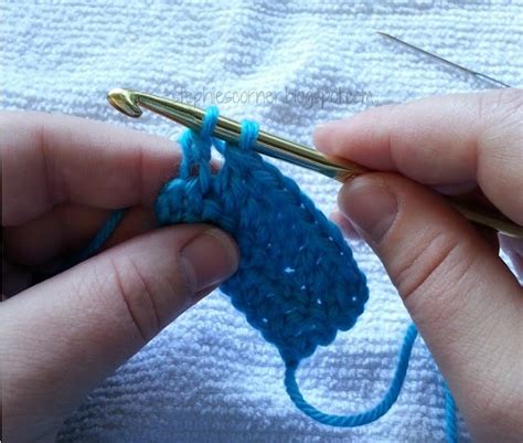 Stephie's Corner: crochet 101 :: crochet in front loop part II