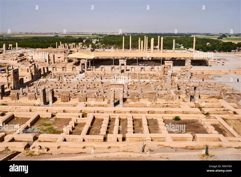 Pillars of the Apadana palace, Persepolis, UNESCO World Heritage Site ...