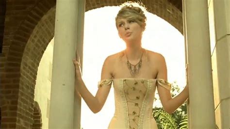 Taylor Swift - Love Story [Music Video] - Taylor Swift Image (22386727 ...