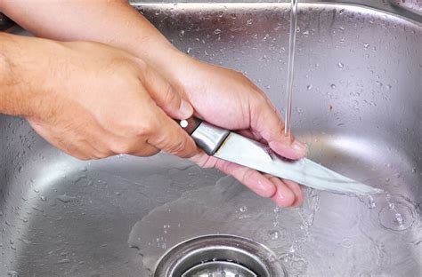 Kitchen Knife Safety Dos And Don'ts - Why It's Important | House of ...