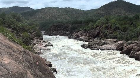 Beautiful view of River Kaveri at Mekadaatu on a season time - YouTube