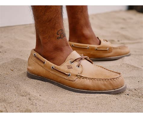 Sperry Mens Boat Shoes Style Evolution And Versatile Outfit Pairings ...