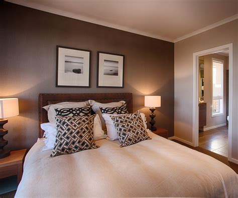Master Bedroom Wall Ideas - Hotel Design Trends