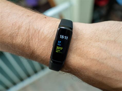 Samsung Galaxy Fit vs. Fitbit Charge 3 | Android Central