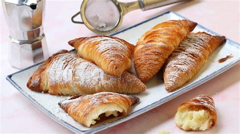 Italian Sfogliatelle (Sfogliatelle Ricce)