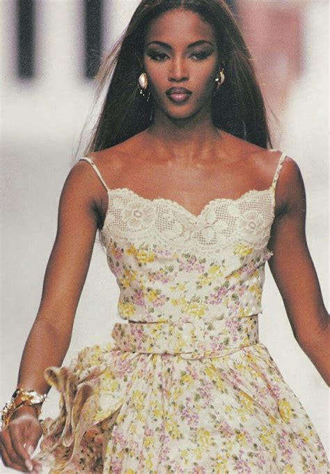 40+ Naomi Campbell 90S