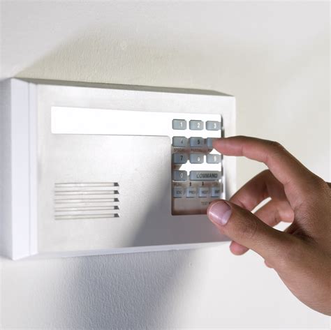 Some Facts On Home Security Systems And Choosing The Best One | Burglar Proof Homes