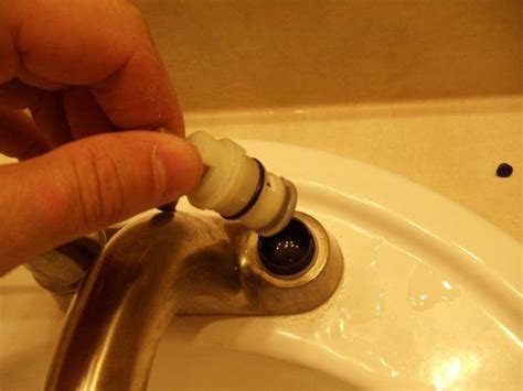 Fix leaking faucet - replacing cartridge - DIY Home Repair