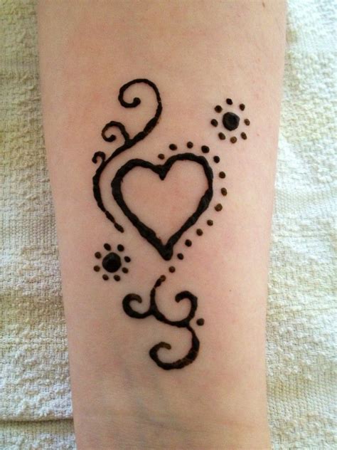 Easy Small Henna Tattoos - Cute Easy Hand Henna Tattoo Novocom Top : 🍷easy application and long ...