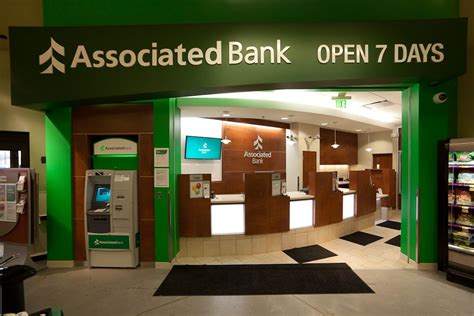 Associated Bank announces Watertown Branch Grand Opening | Associated Bank