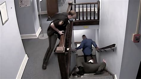 Dramatic video shows suspect escaping Highland County court