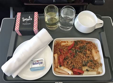 Review: Qantas Boeing 737 Business Class - The High Life