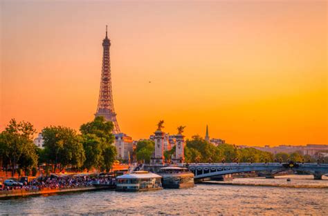 22,100+ Paris Sunset Stock Photos, Pictures & Royalty-Free Images - iStock