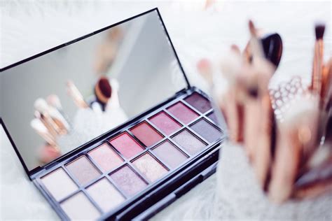 Eyeshadow Palette Pictures, Photos, and Images for Facebook, Tumblr, Pinterest, and Twitter