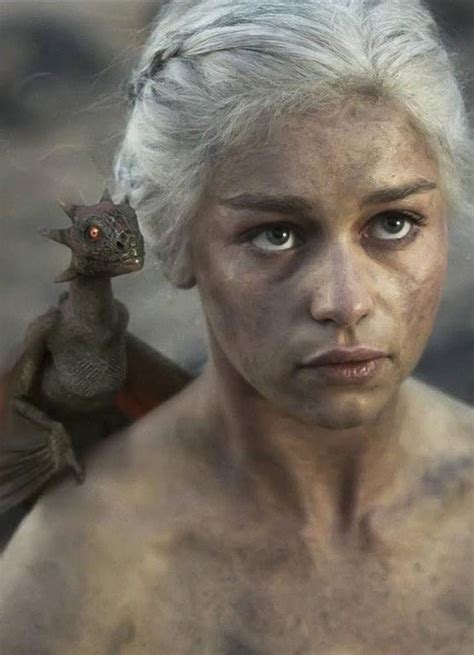 Emilia Clarke as DaenerysTargaryen with her Dragons Arte Game Of ...