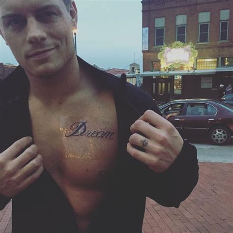 Cody Rhodes Tattoo Neck – Zerkalovulcan