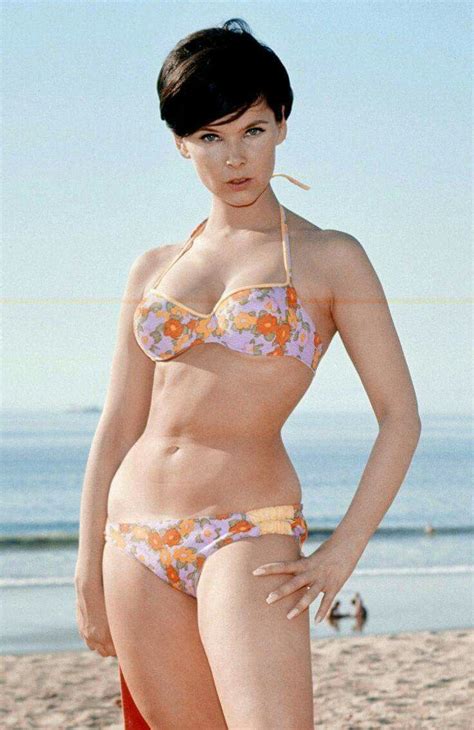 Yvonne Craig: Batgirl in Adam West's 1960's Batman Yvonne Craig ...