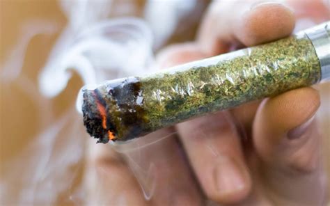 A Stoners Guide For First Time Smokers • Featured, Stoner Guide