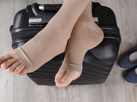 Compression Socks for Leg Pain - Hamilton Vascular