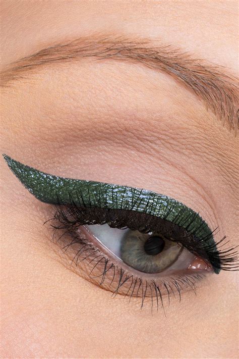 Front Of The Line PRO Eye Pencil Dark Green (Metallic) | LORAC