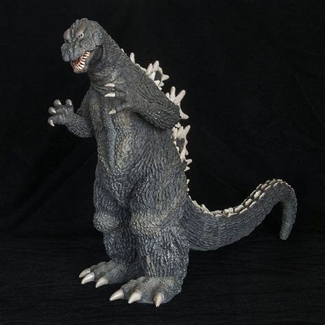See the whole review of the X-Plus Godzilla 1964 at KaijuAddicts.com! | Godzilla, Vinyl figures ...