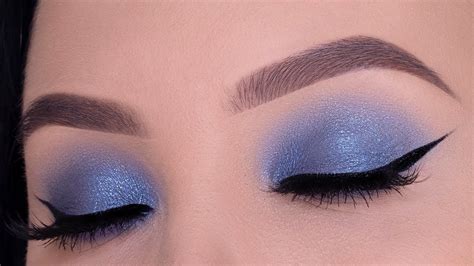 EASY Blue Eye Makeup Look USING ONLY 1 EYESHADOW! | Maven Beauty - YouTube