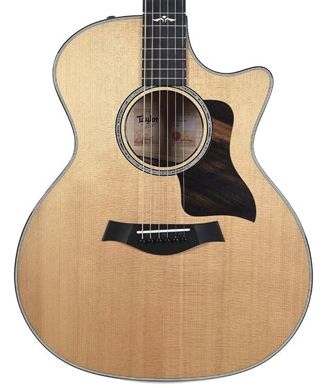 Taylor Swift Guitars: Guitars Played by Taylor Swift | Play Guitar Review