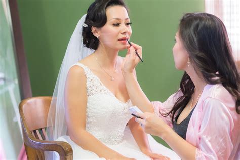 Wedding Photography Tips: Photographing the Bride Getting Ready – Pretty Presets for Lightroom