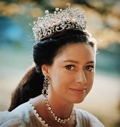 Princess Margaret's Greatest Fashion Moments Through the Years ...