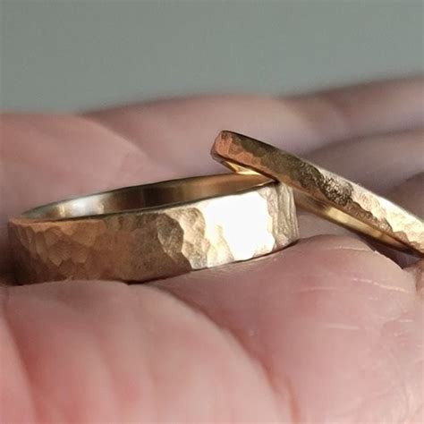 Hammered Gold Wedding Band Set in Solid 14k or 18k Yellow or - Etsy