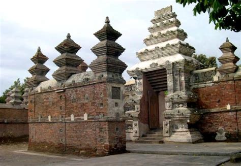 Discover The Old Town of Kotagede | Authentic Indonesia | Local Travel Agency